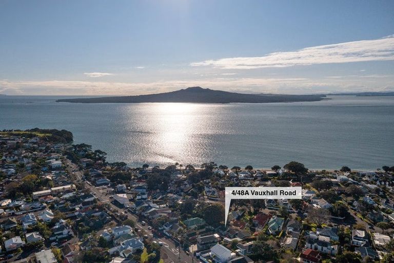 Photo of property in 4/48a Vauxhall Road, Devonport, Auckland, 0624