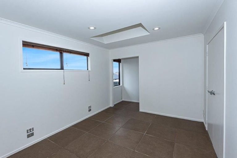 Photo of property in 38 Key West Drive, One Tree Point, 0118