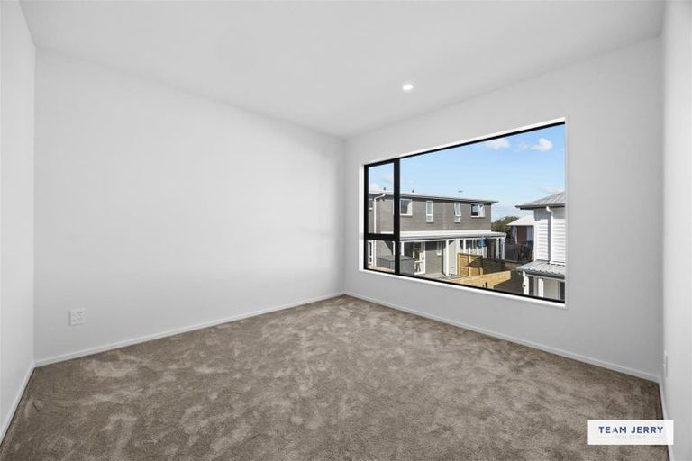 Photo of property in 339c Bucklands Beach Road, Bucklands Beach, Auckland, 2012