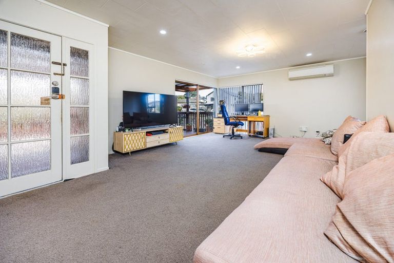 Photo of property in 14 Charntay Avenue, Clover Park, Auckland, 2019