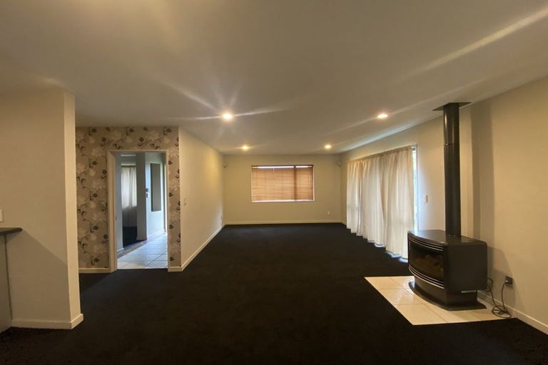 Photo of property in 11 Annaby Drive, Northwood, Christchurch, 8051