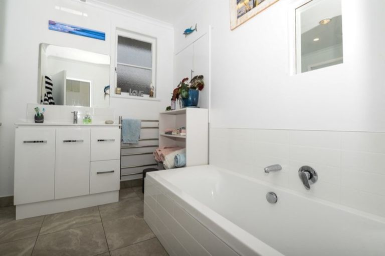 Photo of property in 92 Dinsdale Road, Dinsdale, Hamilton, 3204