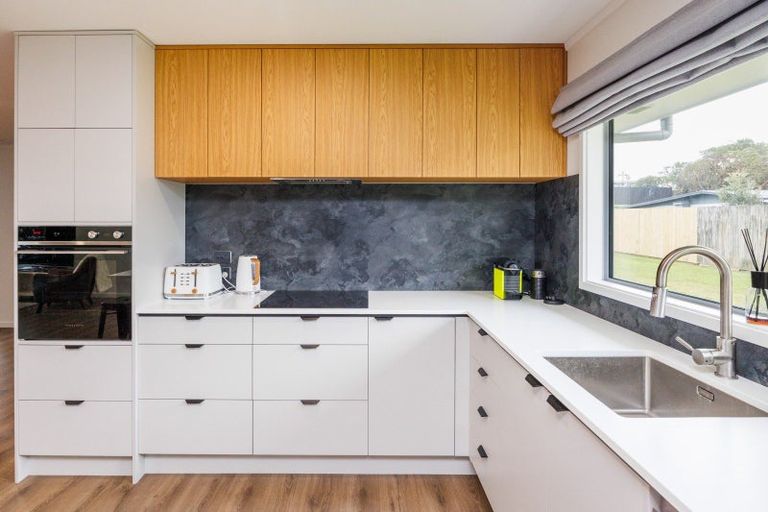 Photo of property in 36 Signal Street, Foxton Beach, Foxton, 4815
