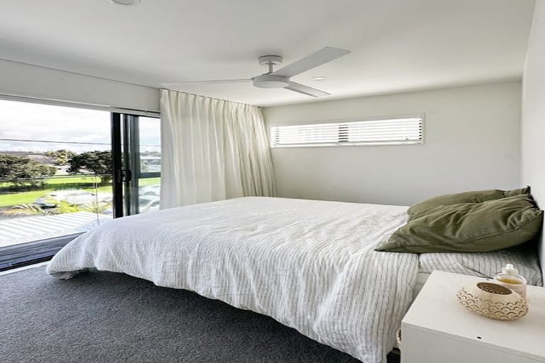 Photo of property in 94e Bay Street, Red Beach, 0932