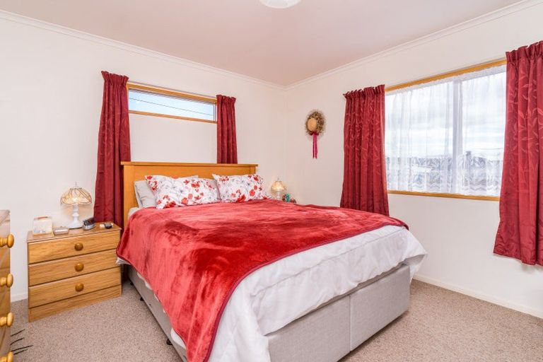 Photo of property in 22 Elwyn Crescent, Green Island, Dunedin, 9018