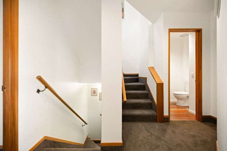 Photo of property in 110b Wynyard Crescent, Fernhill, Queenstown, 9300