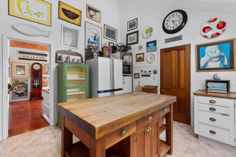 Photo of property in 75 Morley Street, New Plymouth, 4310