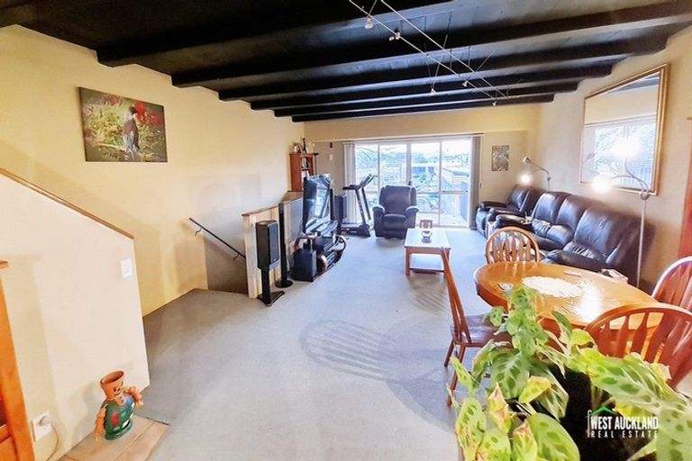 Photo of property in 12 Captain Scott Road, Glen Eden, Auckland, 0602