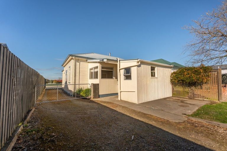 Photo of property in 35 Raymond Street, West End, Timaru, 7910