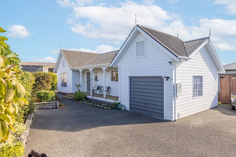 Photo of property in 15a Puriri Street, Hilltop, Taupo, 3330