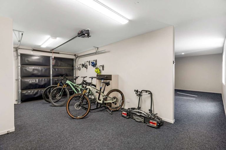 Photo of property in 11 Paradise Way, Amberley, 7410