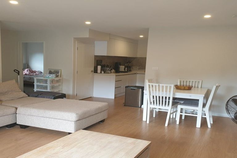 Photo of property in 28 Golden Morning Drive, Albany Heights, Auckland, 0632