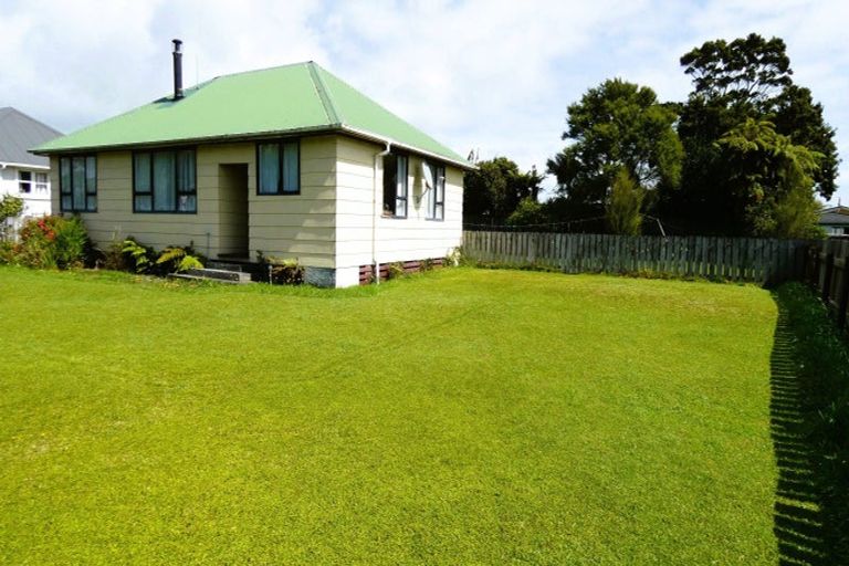 Photo of property in 26 Colvin Street, Westport, 7825