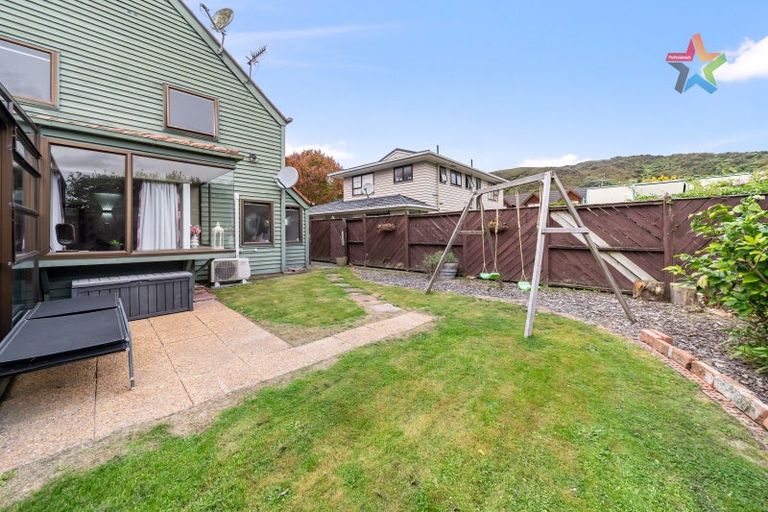 Photo of property in 19 Mcenroe Grove, Naenae, Lower Hutt, 5011