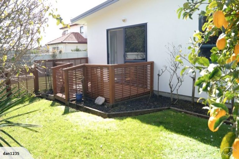 Photo of property in 1b Estuary Views, Shelly Park, Auckland, 2014