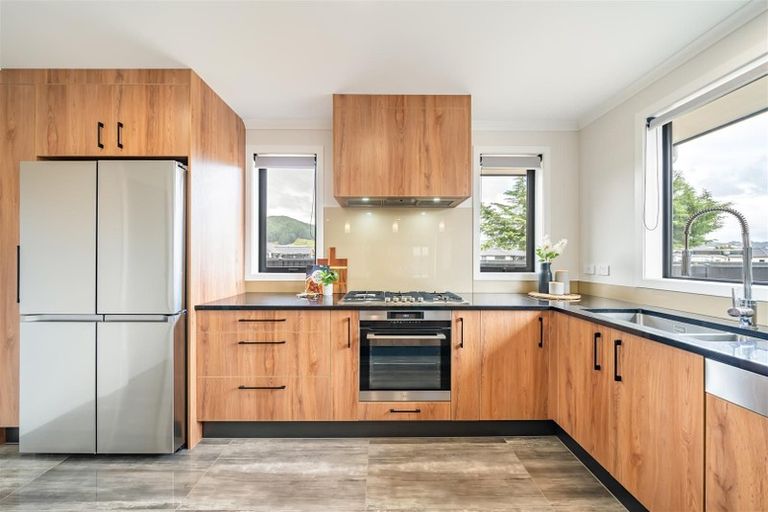 Photo of property in 37 Buddle Road, Wallaceville, Upper Hutt, 5018