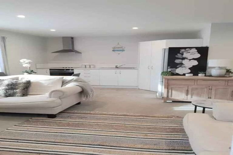 Photo of property in 11 Kamahi Crescent, Papamoa Beach, Papamoa, 3118