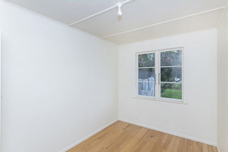 Photo of property in 12 Hetata Street, Whatatutu, Te Karaka, 4094