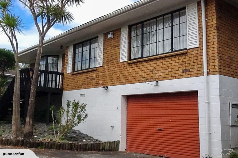 Photo of property in 1/150a Prince Regent Drive, Half Moon Bay, Auckland, 2012