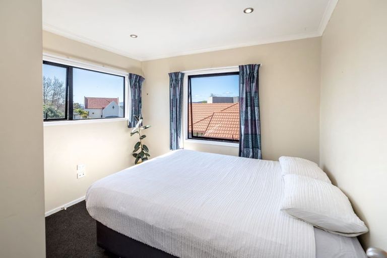 Photo of property in 106 Pacific Drive, Fitzherbert, Palmerston North, 4410