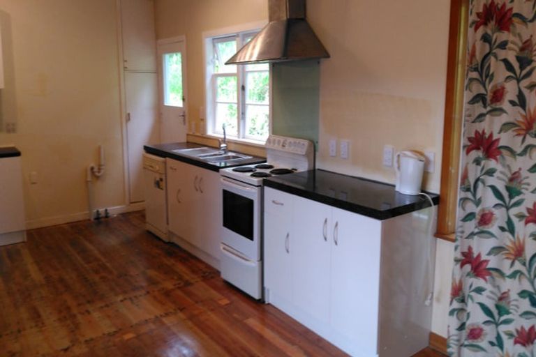 Photo of property in 51 Chaytor Street, Karori, Wellington, 6012