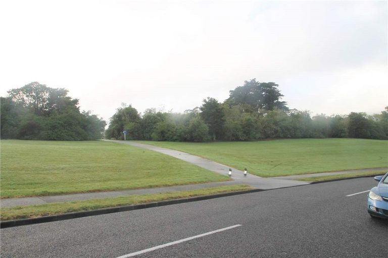 Photo of property in 1/21 Calluna Crescent, Totara Heights, Auckland, 2105