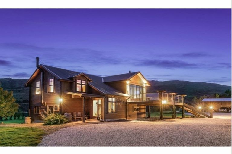 Photo of property in 86 Riverview Road, Queensberry, Cromwell, 9383