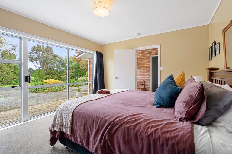 Photo of property in 620 Western Lake Road, Western Lake, Featherston, 5773