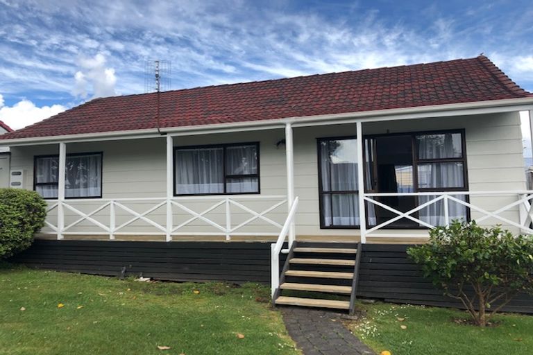 Photo of property in 1/18 Waiari Road, Conifer Grove, Takanini, 2112