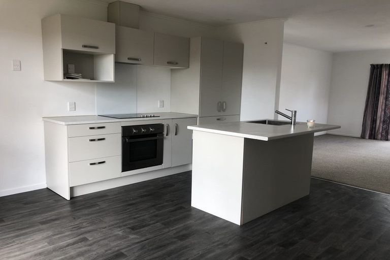 Photo of property in 73 Tramway Road, Beach Haven, Auckland, 0626