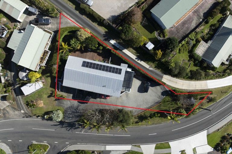 Photo of property in 33 Cable Bay Block Road, Cable Bay, 0420