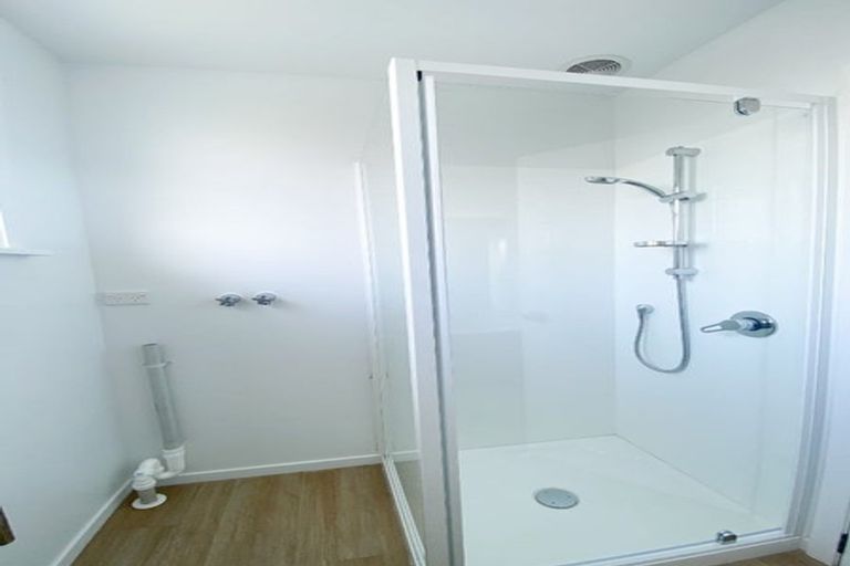 Photo of property in 2/61 Marshland Road, Shirley, Christchurch, 8061