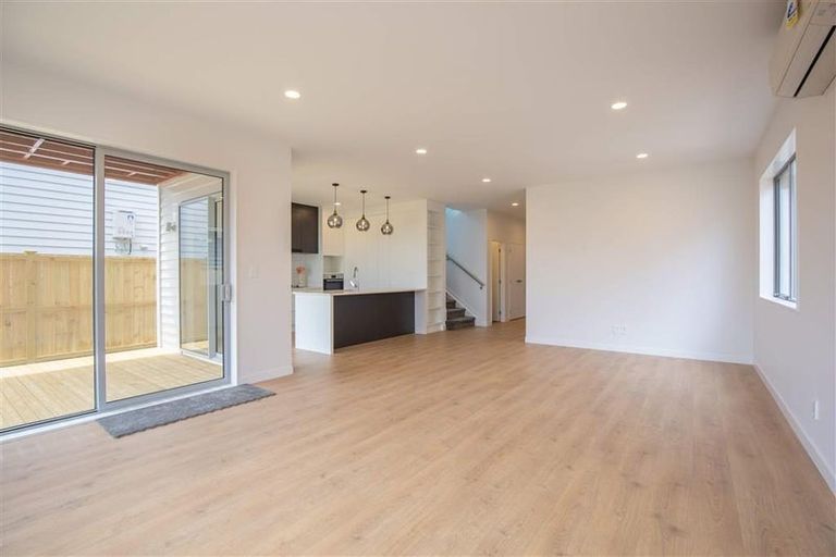 Photo of property in 4 Toanui Road, Hobsonville, Auckland, 0616