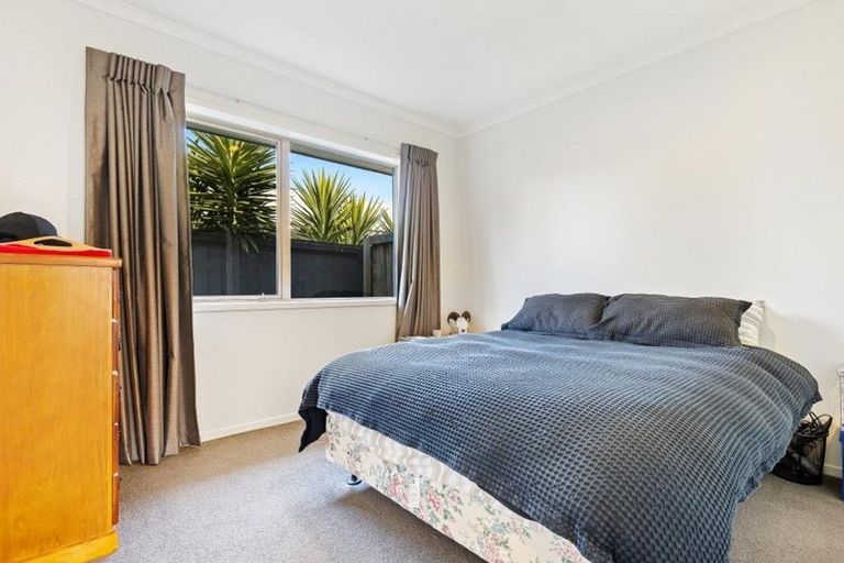 Photo of property in 2/274 Burwood Road, Burwood, Christchurch, 8083