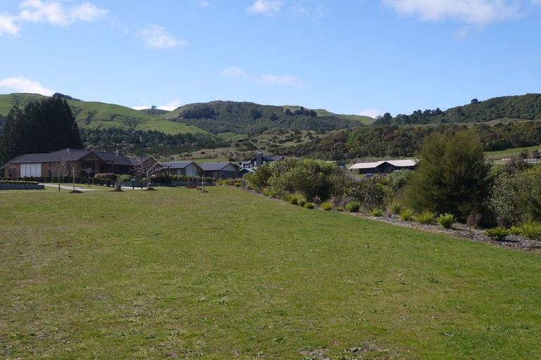Photo of property in 89 Kenrigg Road, Kinloch, Taupo, 3377