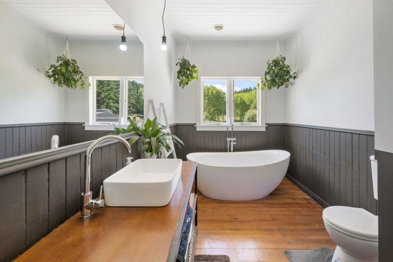 Photo of property in 1914 Kahuranaki Road, Kahuranaki, 4295