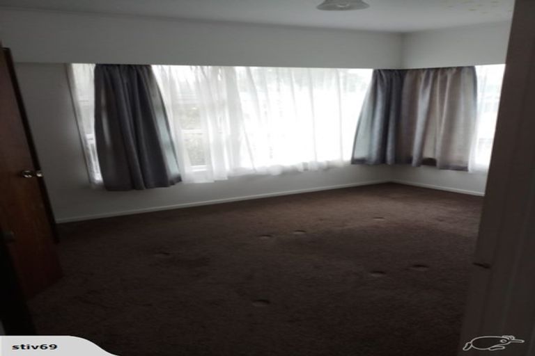 Photo of property in 37 Cascades Road, Pakuranga Heights, Auckland, 2010
