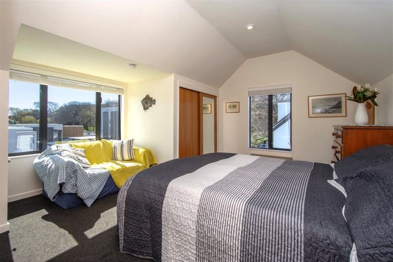 Photo of property in 2 Oakford Close, Riccarton, Christchurch, 8011