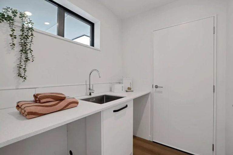 Photo of property in 1/22b Hopkins Street, Woolston, Christchurch, 8023