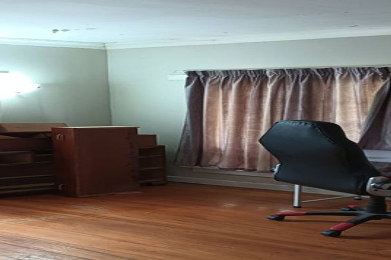 Photo of property in 23 Vanguard Road, Kelston, Auckland, 0602