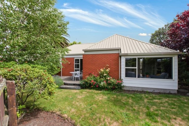Photo of property in 1/8 Gatonby Place, Avonhead, Christchurch, 8042