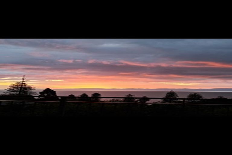 Photo of property in 45 Patui Avenue, Ngarimu Bay, Thames, 3575