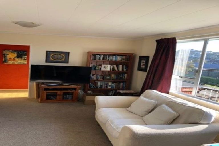 Photo of property in 17 Old Coach Road, Johnsonville, Wellington, 6037