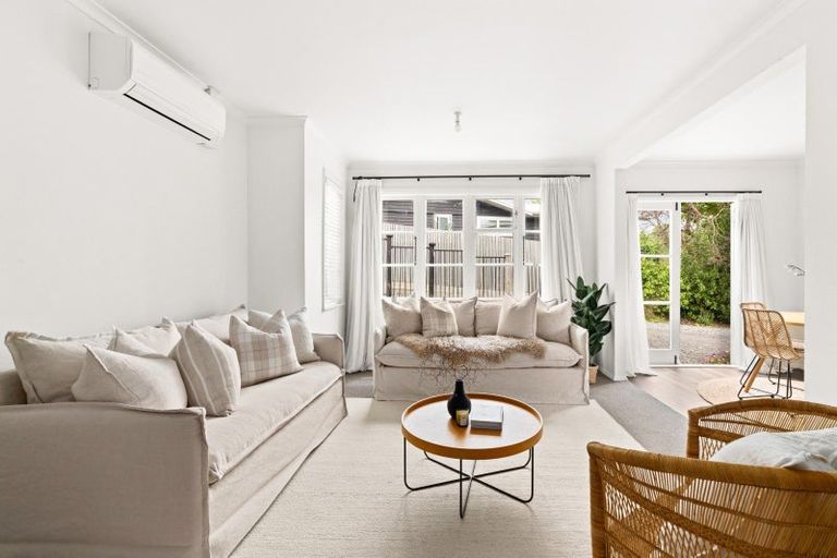 Photo of property in 15 Keirunga Road, Havelock North, 4130