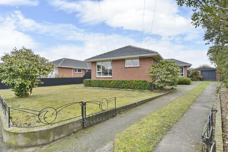 Photo of property in 57 Liverton Crescent, Bishopdale, Christchurch, 8053