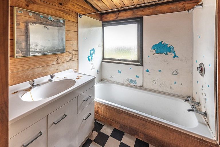 Photo of property in 15 Aranui Avenue, Castlecliff, Whanganui, 4501