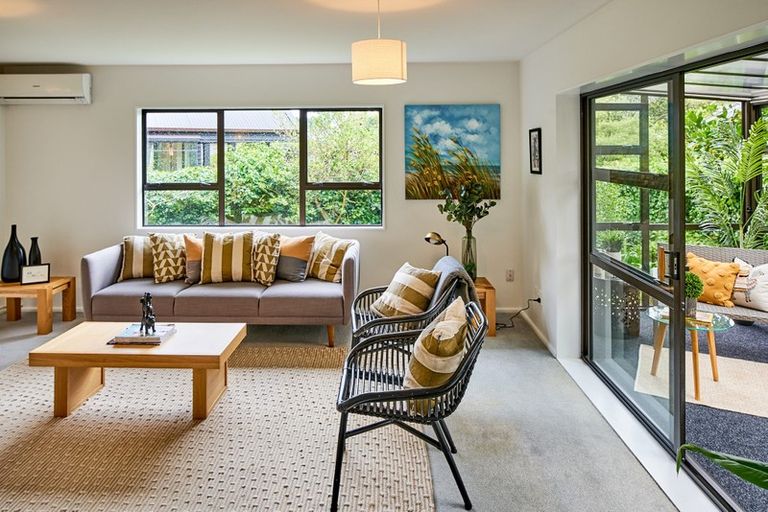 Photo of property in 1/372 Muritai Road, Eastbourne, Lower Hutt, 5013