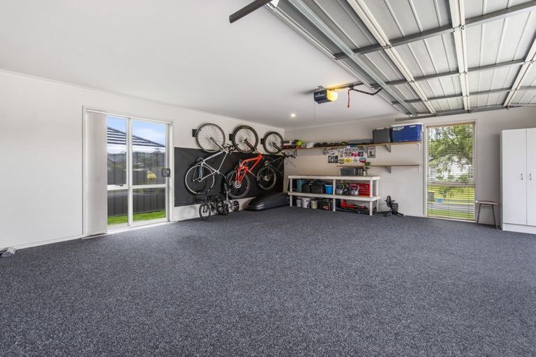 Photo of property in 5 Hamon Place, Pukehangi, Rotorua, 3015