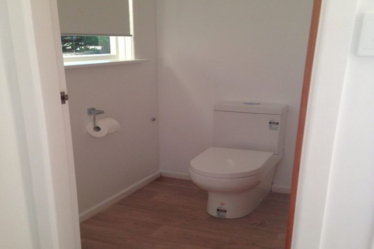 Photo of property in 28-30 Matipo Street, Eastbourne, Lower Hutt, 5013