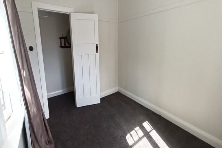 Photo of property in 6 Putnam Street, Northland, Wellington, 6012